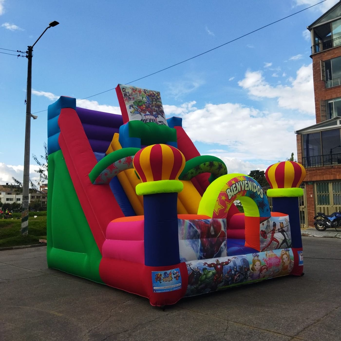 Castillo inflable fabricado por Golden Inflables en Bogotá